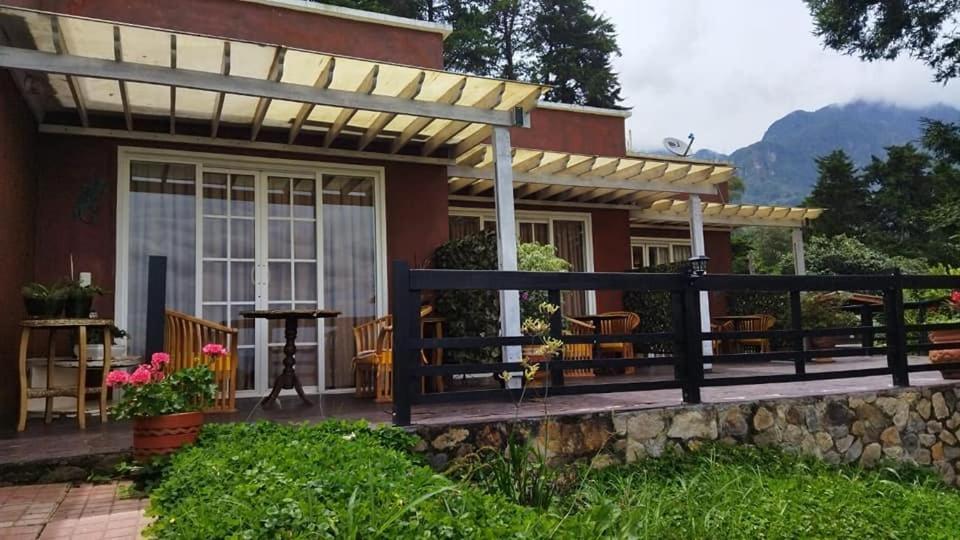 Hacienda Shangri-la *